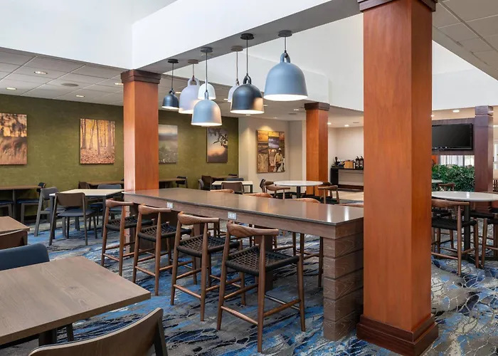 Fairfield Inn & Suites By Marriott Visalia Tulare