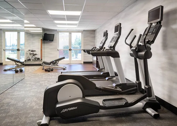 Fairfield Inn & Suites By Marriott Visalia Tulare