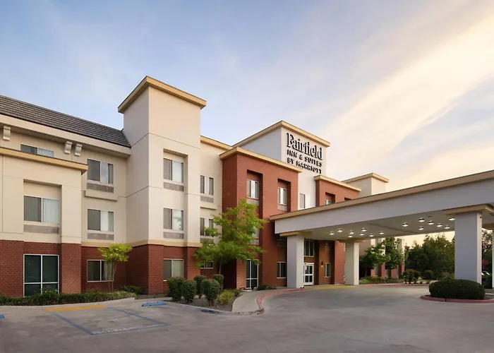 Fairfield Inn & Suites By Marriott Visalia Tulare