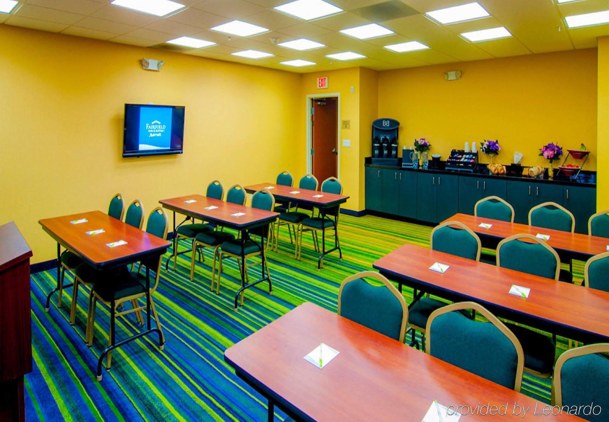 Hotel Fairfield & By Marriott Visalia